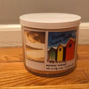 Bath and body works candle orange cream soda